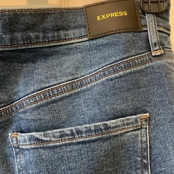 Express Modern Straight Super High Rise Jeans, 8 Short - Picture 6 of 7